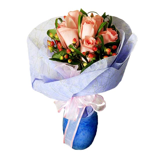 Sweet Dreamin Peach Roses Bouquet - Graduation