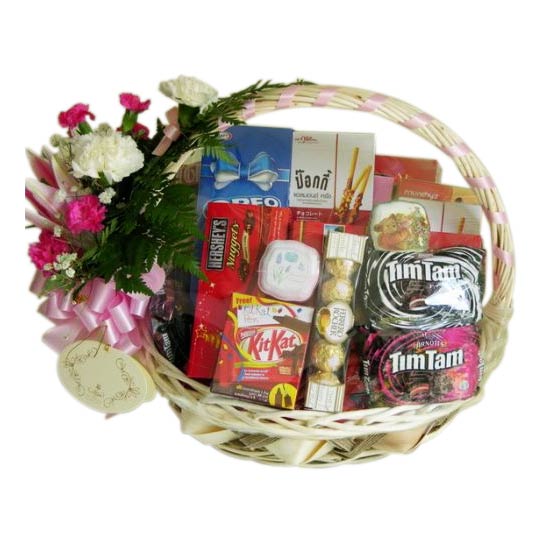 Basket of Crunchy Munchies - Gourmet Hampers